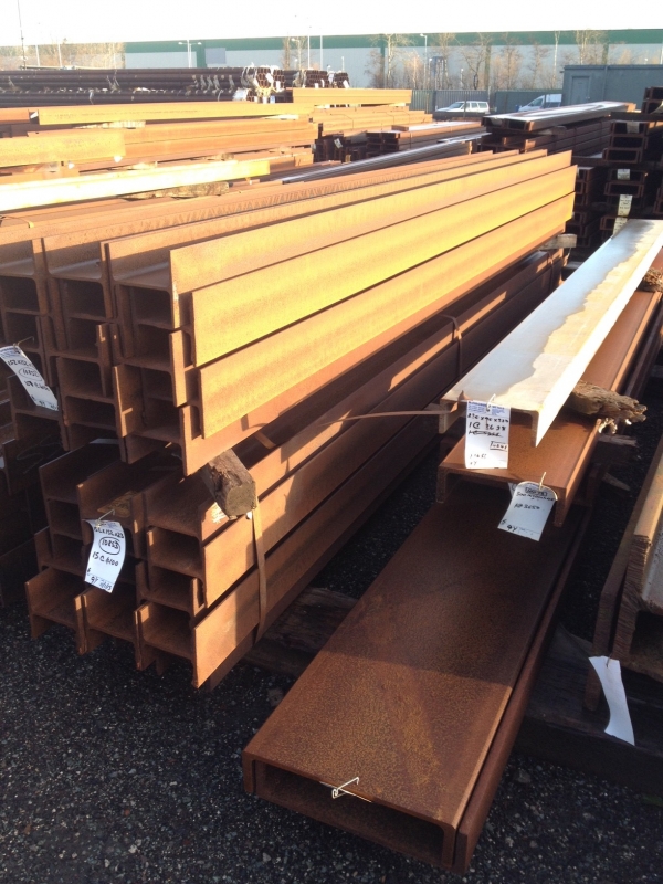 152mm x 152mm 23 Kg/mtr uc 4.100 Mtr Universal Column Steel Beam