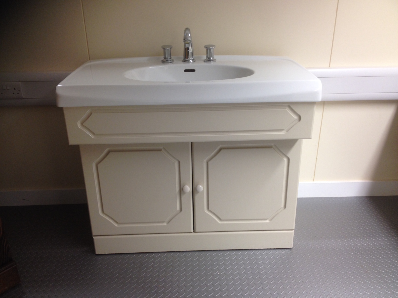 Second Hand Bathroom Vanity Units For Sale
