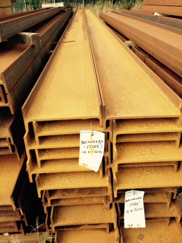 12.200mtr 305mm x 102mm x 28 Kg/m Steel Beam / ub Universal Beam / Rsj